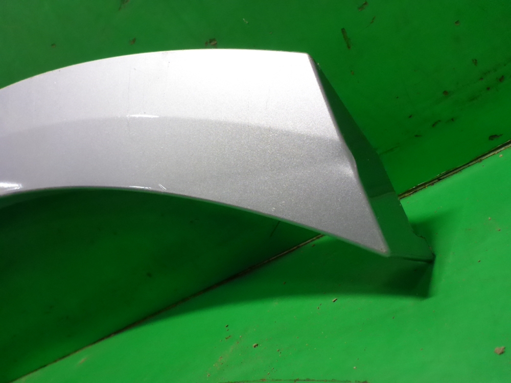 Накладка заднего крыла правого