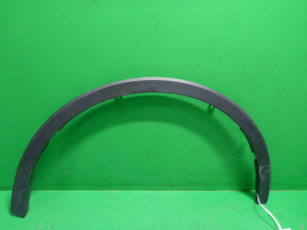 Накладка переднего крыла правого