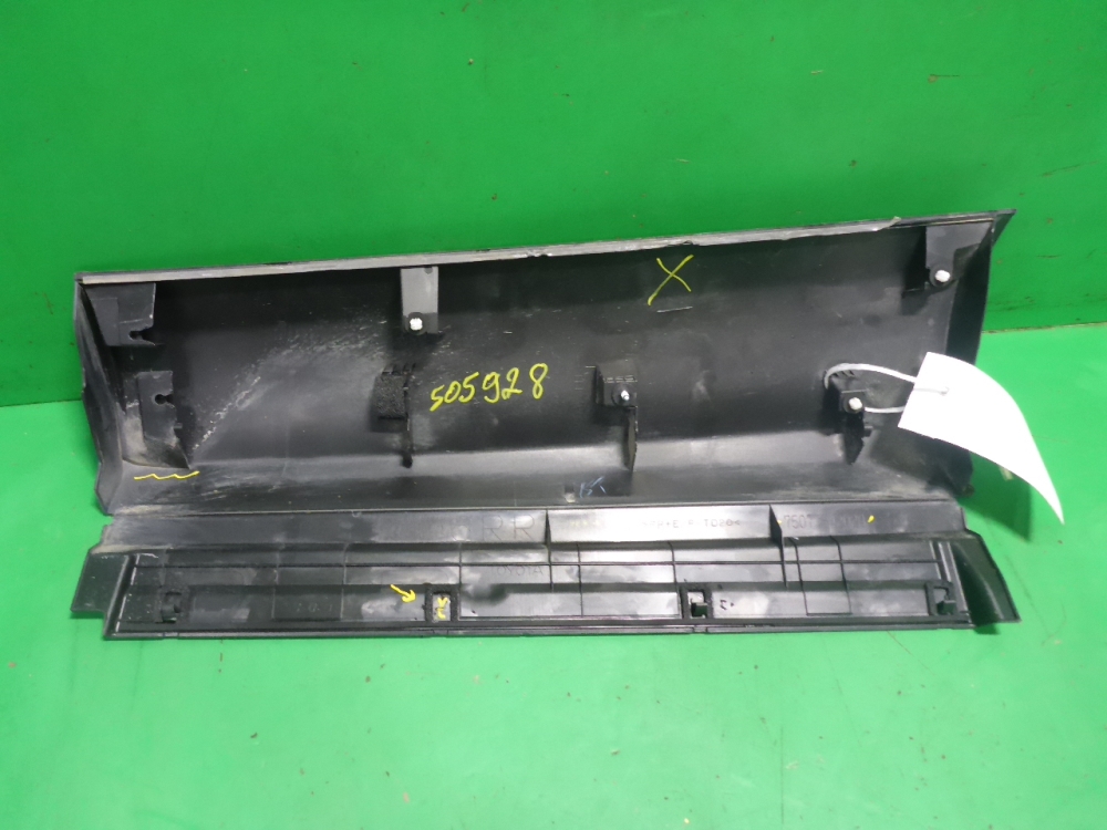 Накладка двери задней правой