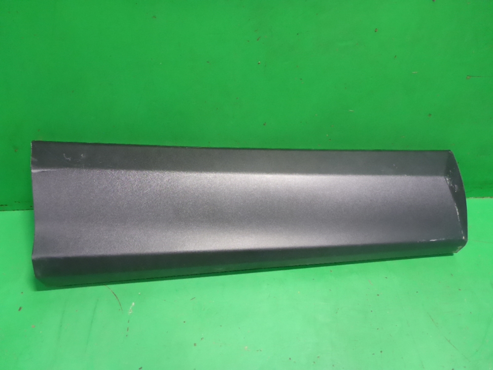 Накладка двери задней правой