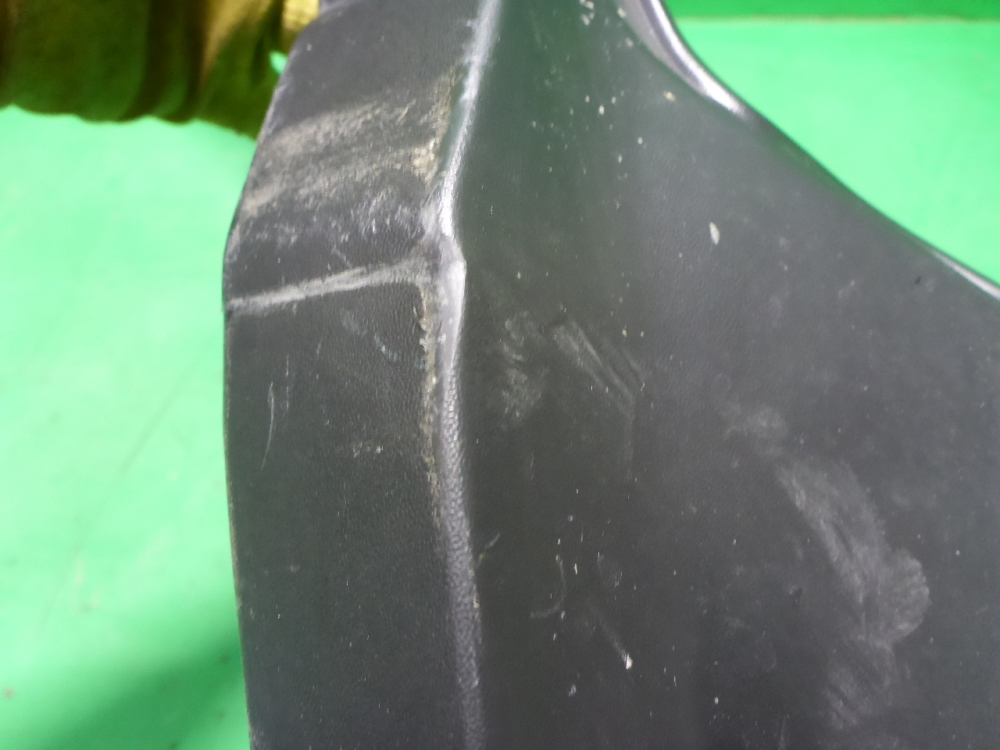 Накладка заднего крыла правого