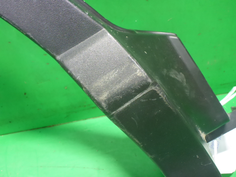 Накладка заднего крыла правого