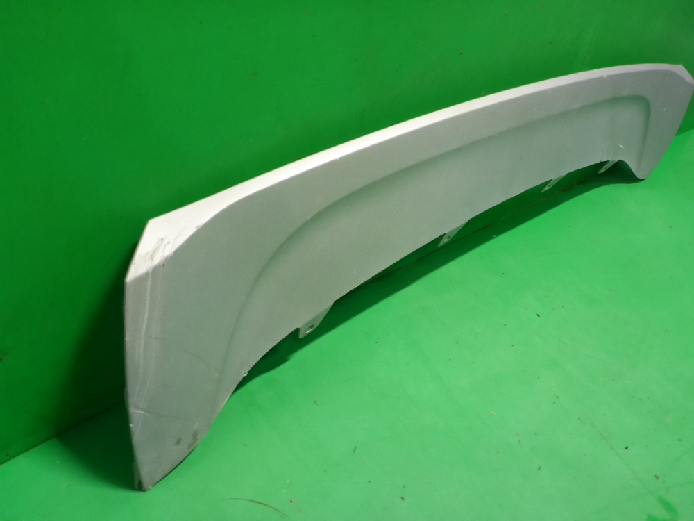 Накладка переднего бампера