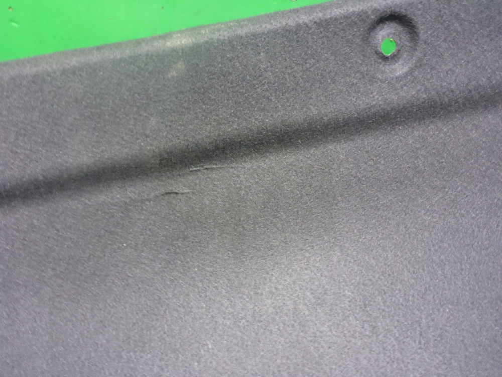 Обшивка крышки багажника