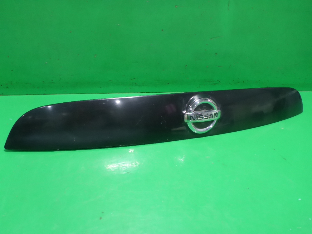 Накладка двери багажника