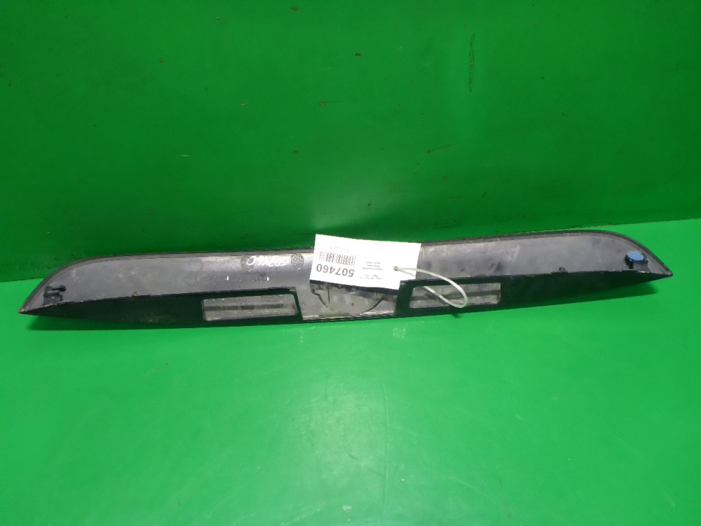 Накладка двери багажника