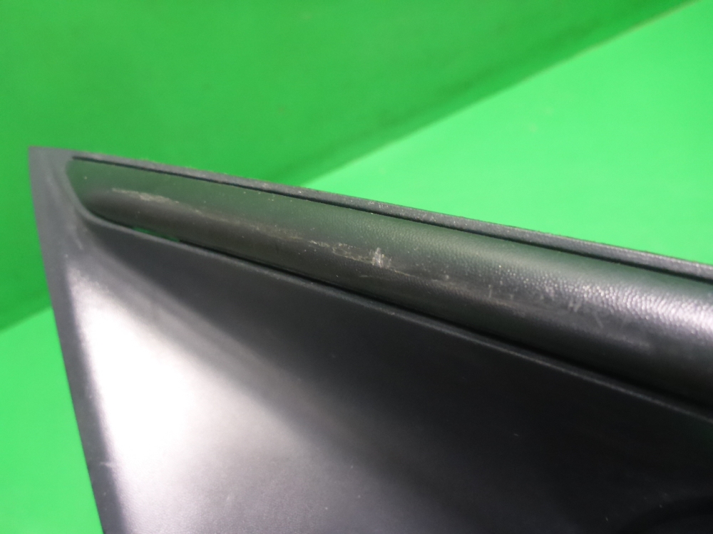 Рамка противотуманной фары левой