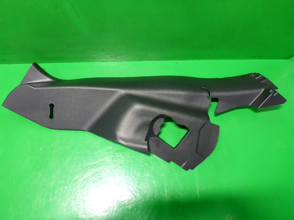 Обшивка багажника