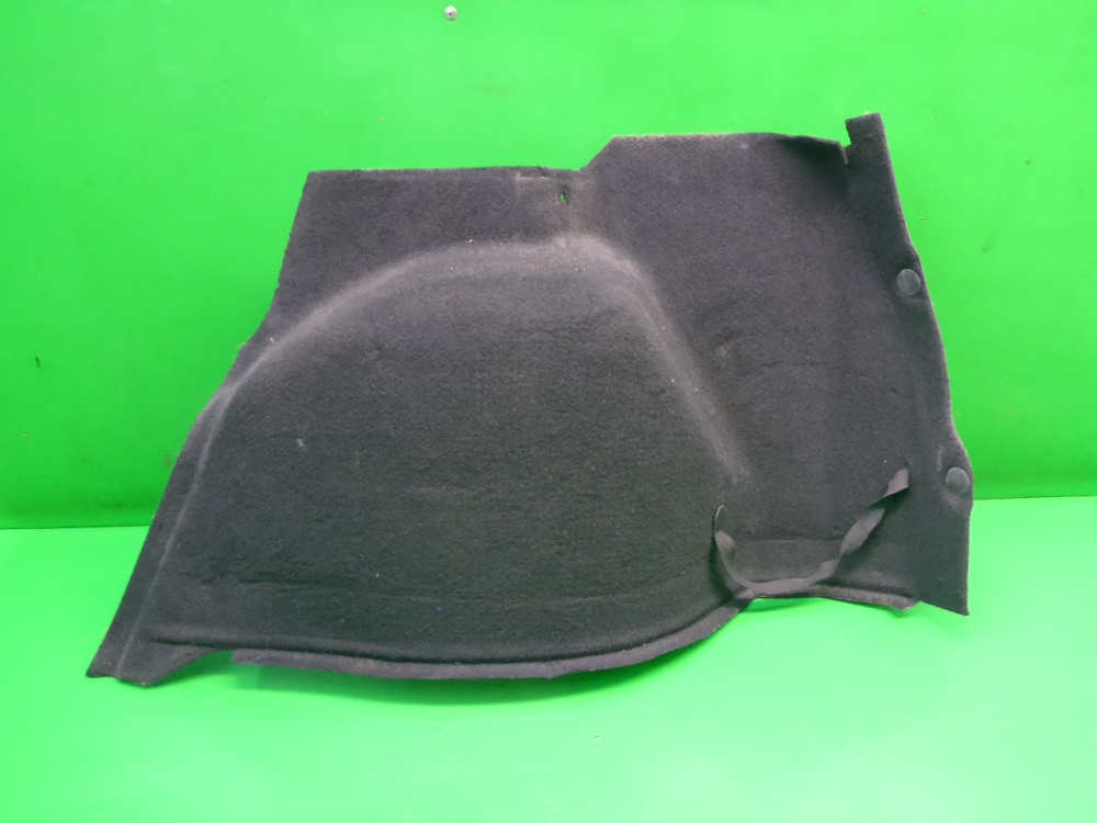 Обшивка багажника