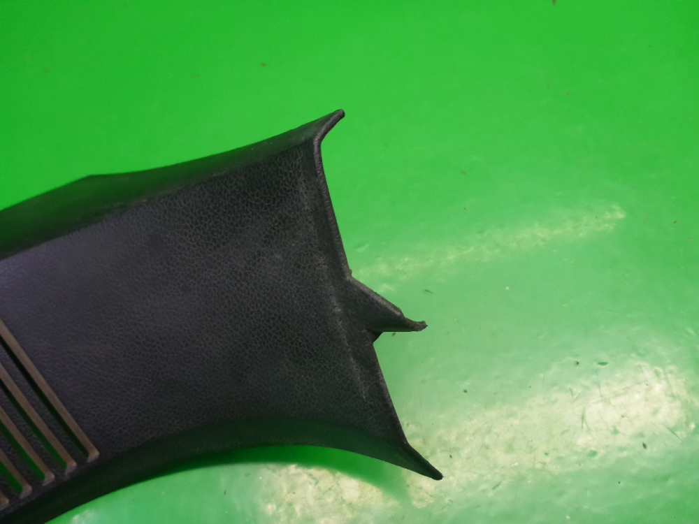 Обшивка багажника