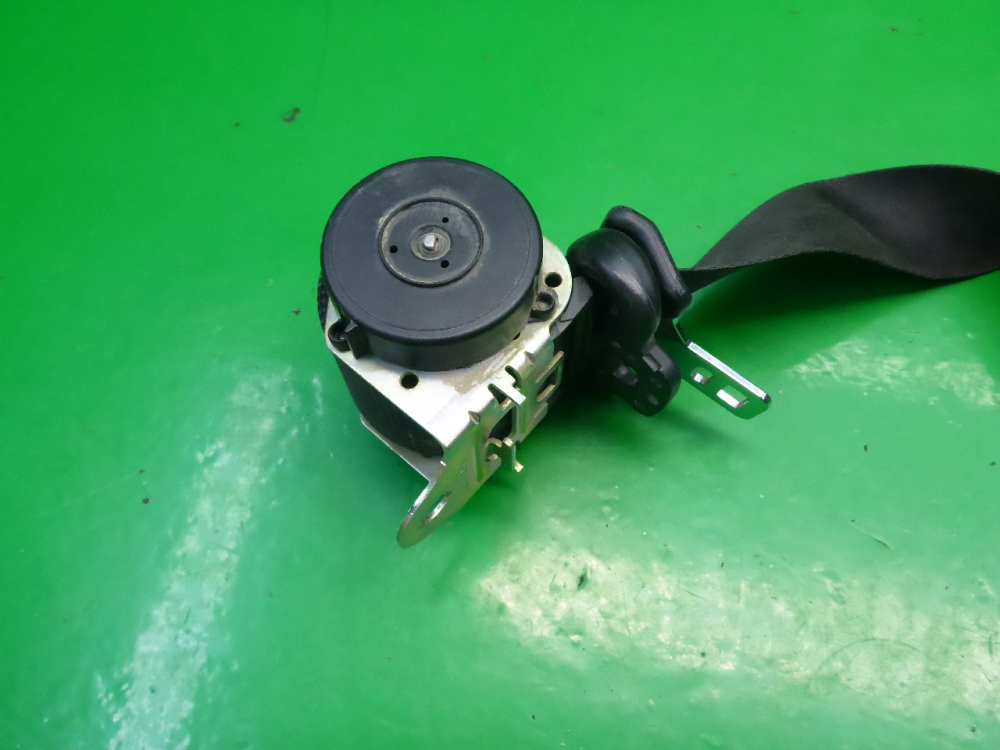 Ремень безопасности