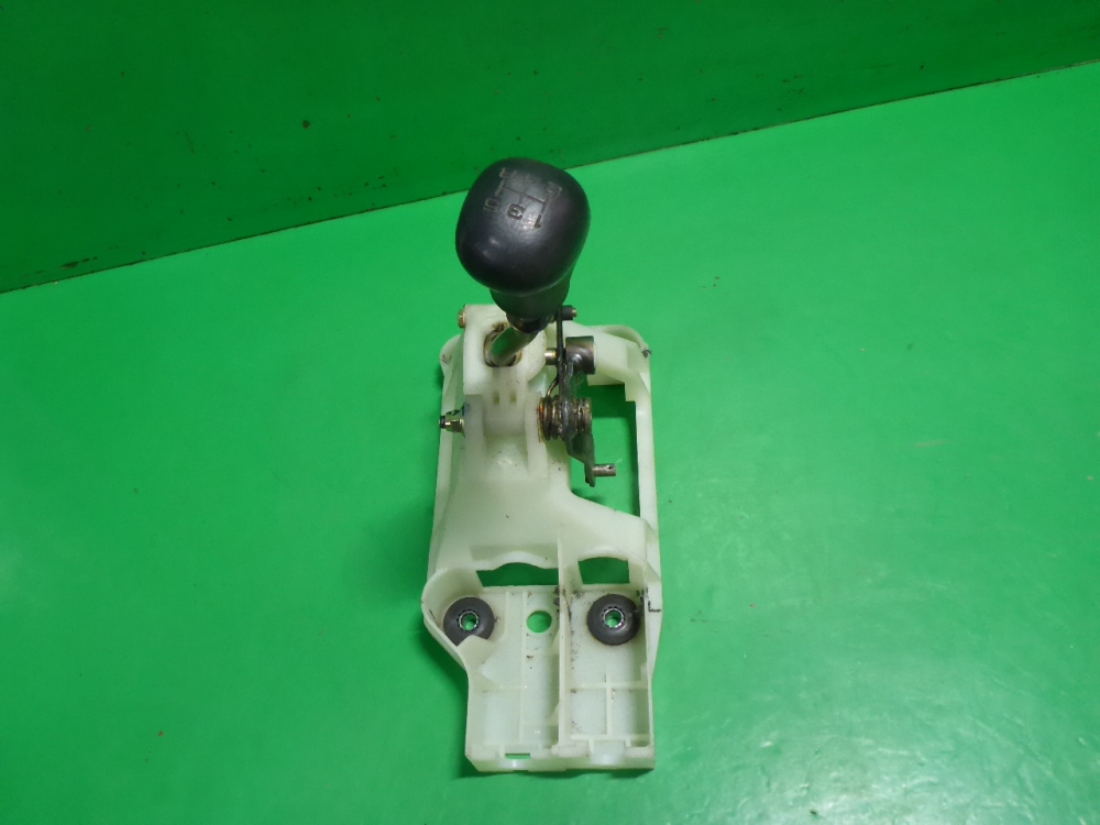 Кулиса МКПП / АКПП