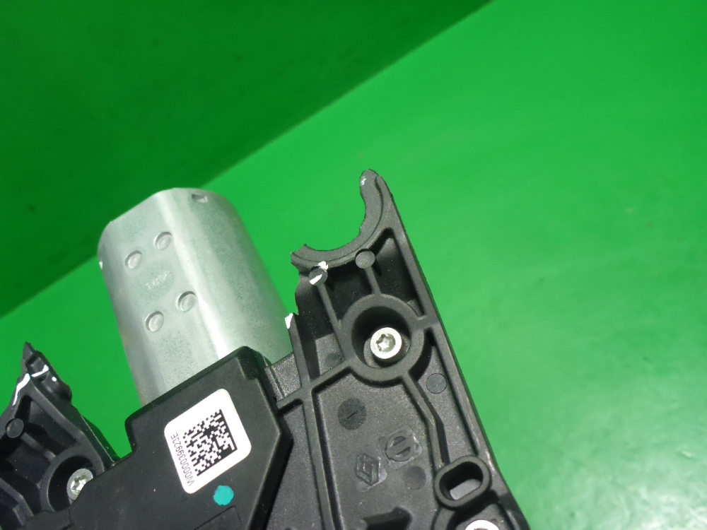 Моторчик стеклоочистителя задний