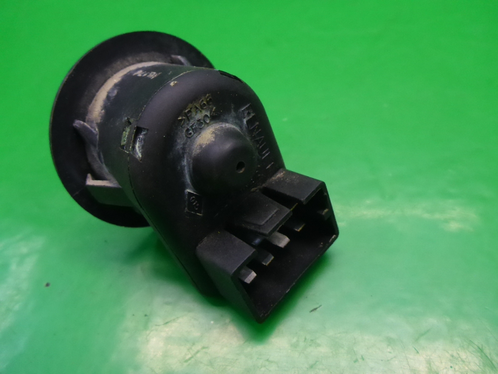 Переключатель регулировки зеркал