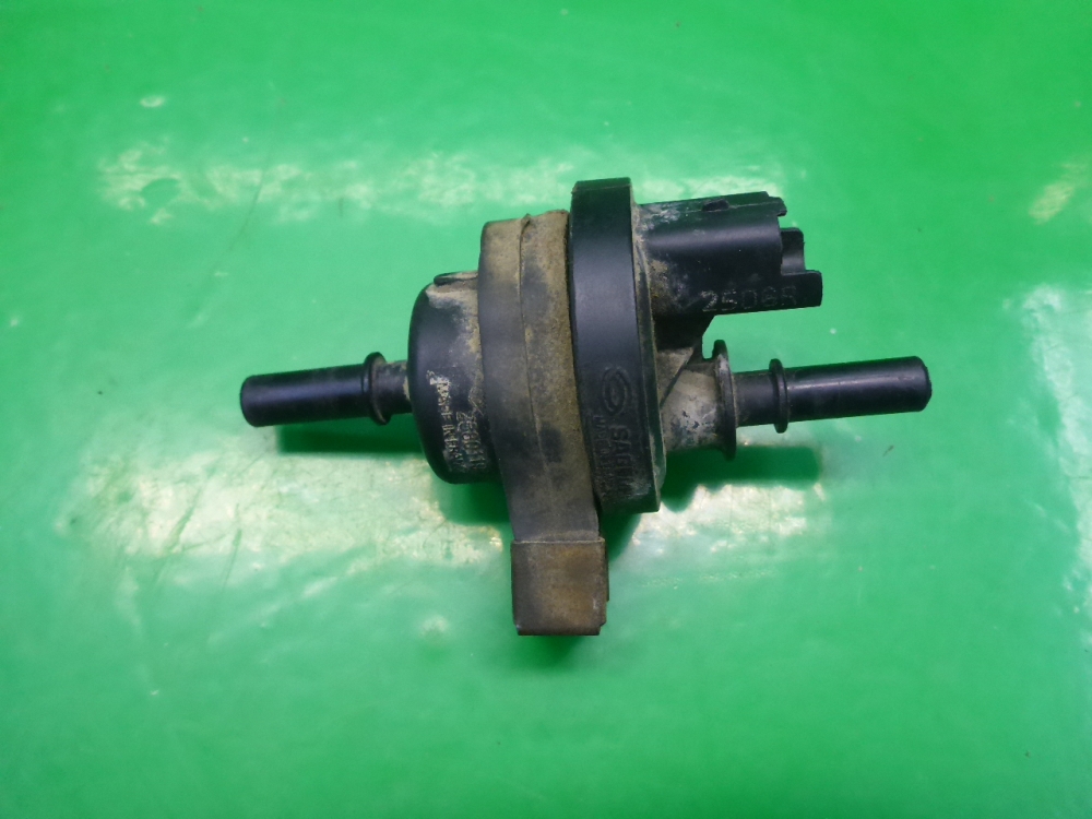 Клапан вентиляции топливного бака