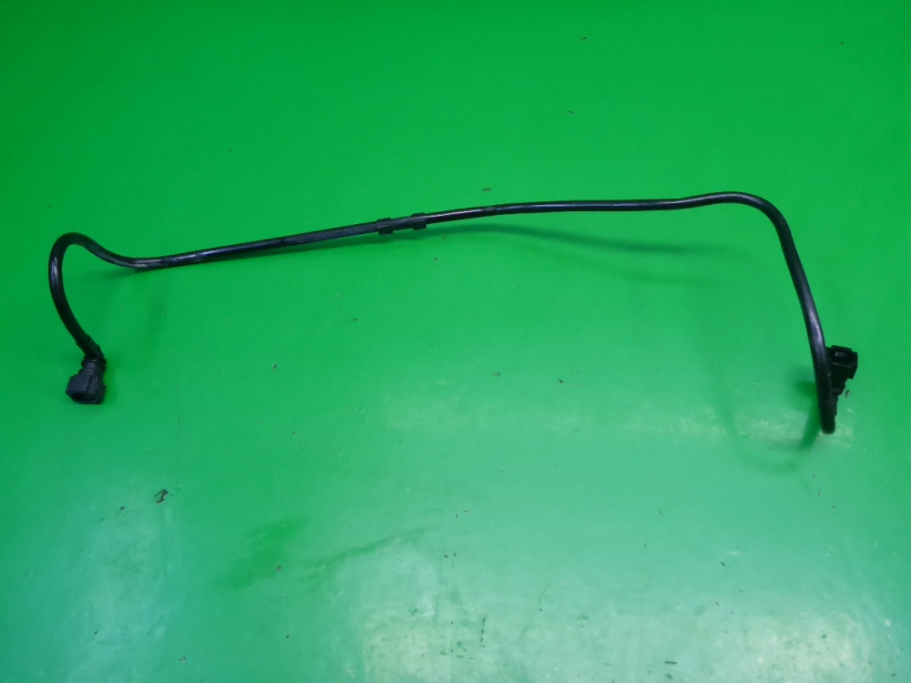 Трубка топливная