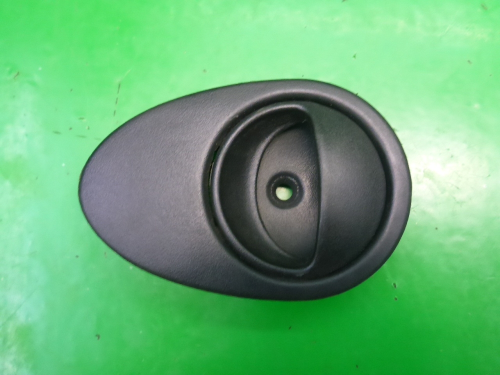 Ручка двери задней внутренняя левая