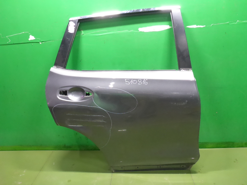 Дверь задняя правая