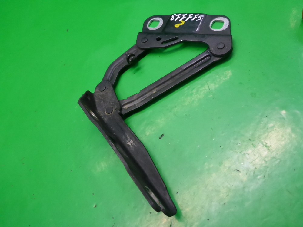 Петля капота правая