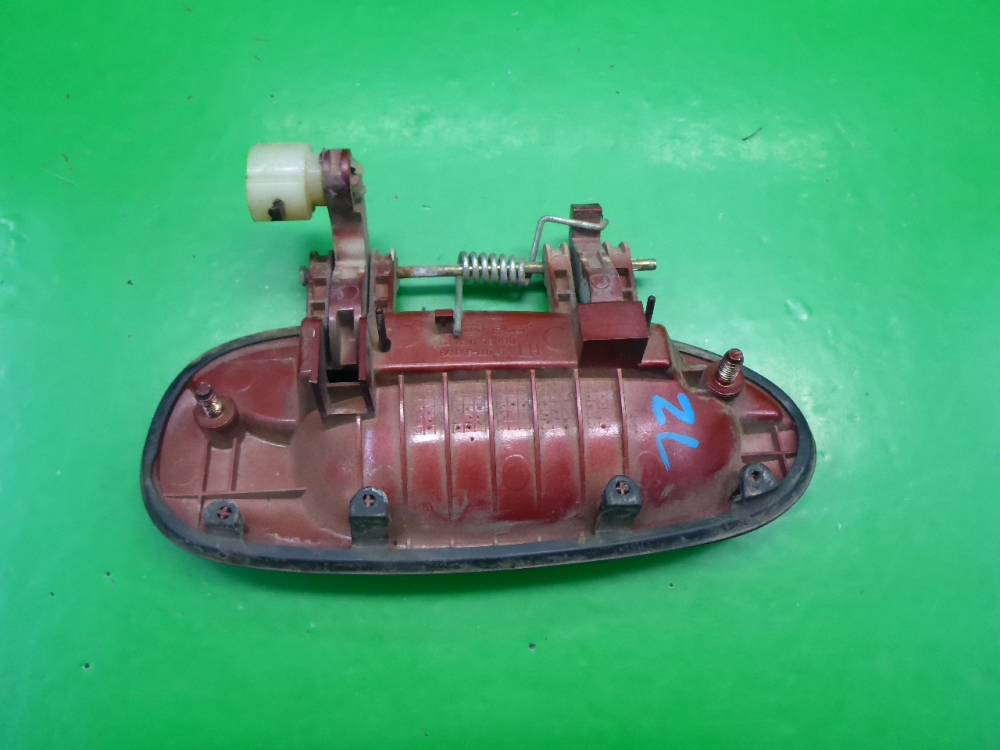 Ручка двери задней наружная левая