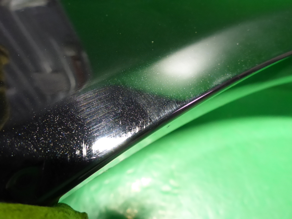 Накладка заднего крыла левого