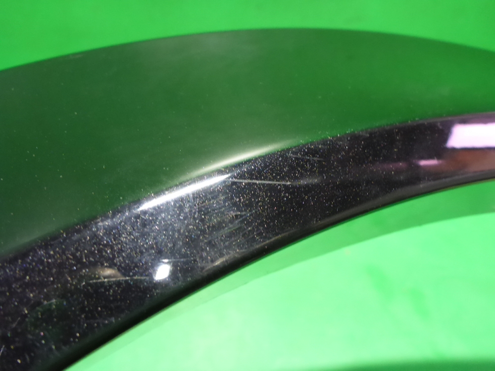 Накладка заднего крыла левого