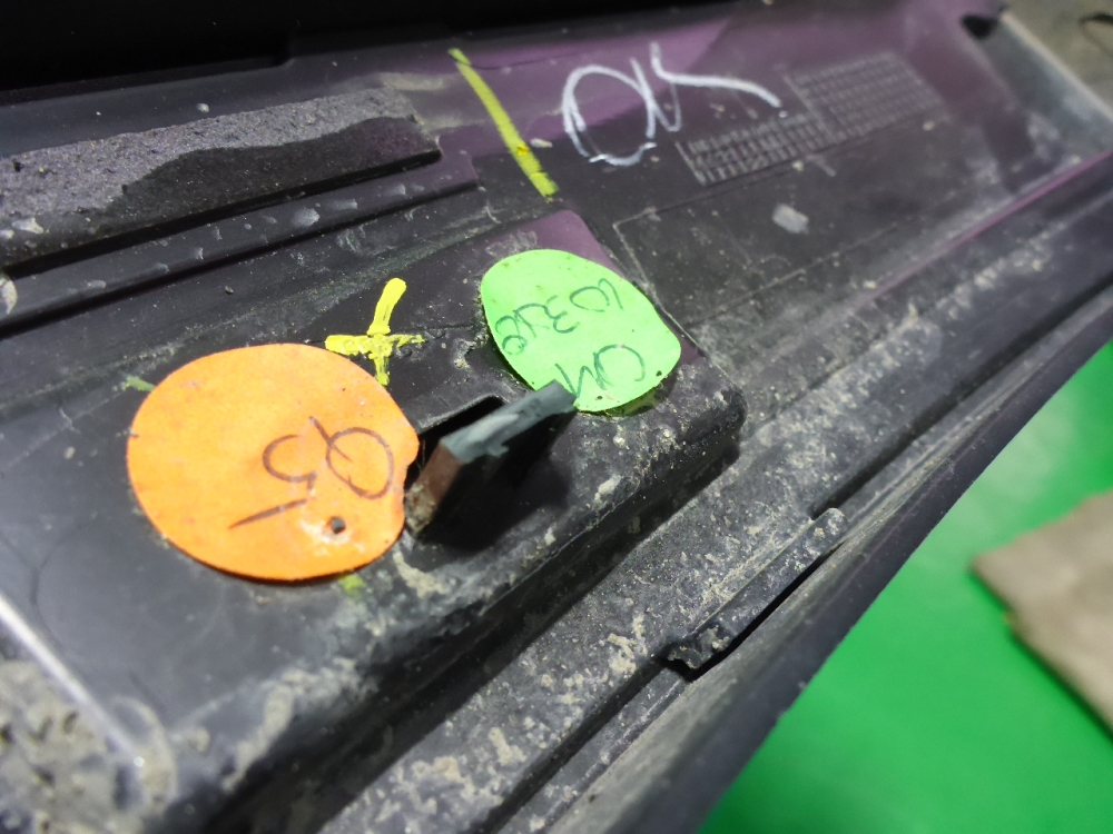 Накладка заднего крыла левого