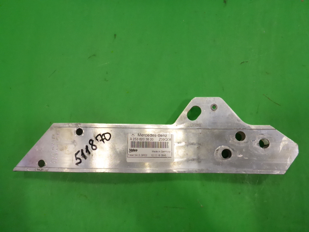 Кронштейн передней панели