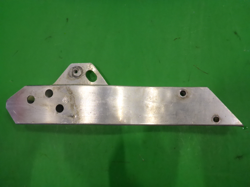 Кронштейн передней панели