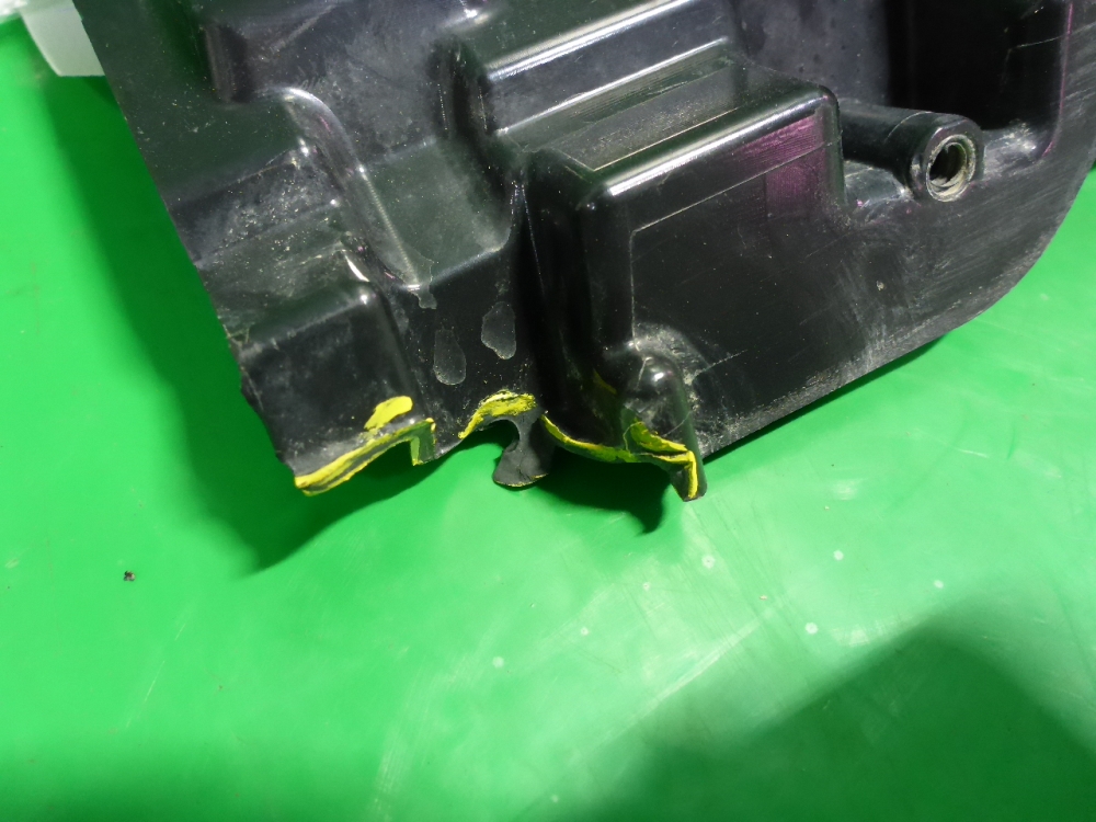 Кронштейн заднего бампера