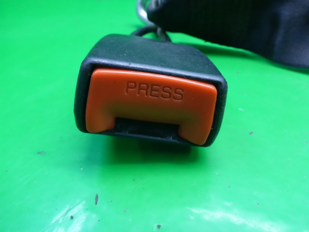 Ответная часть ремня безопасности