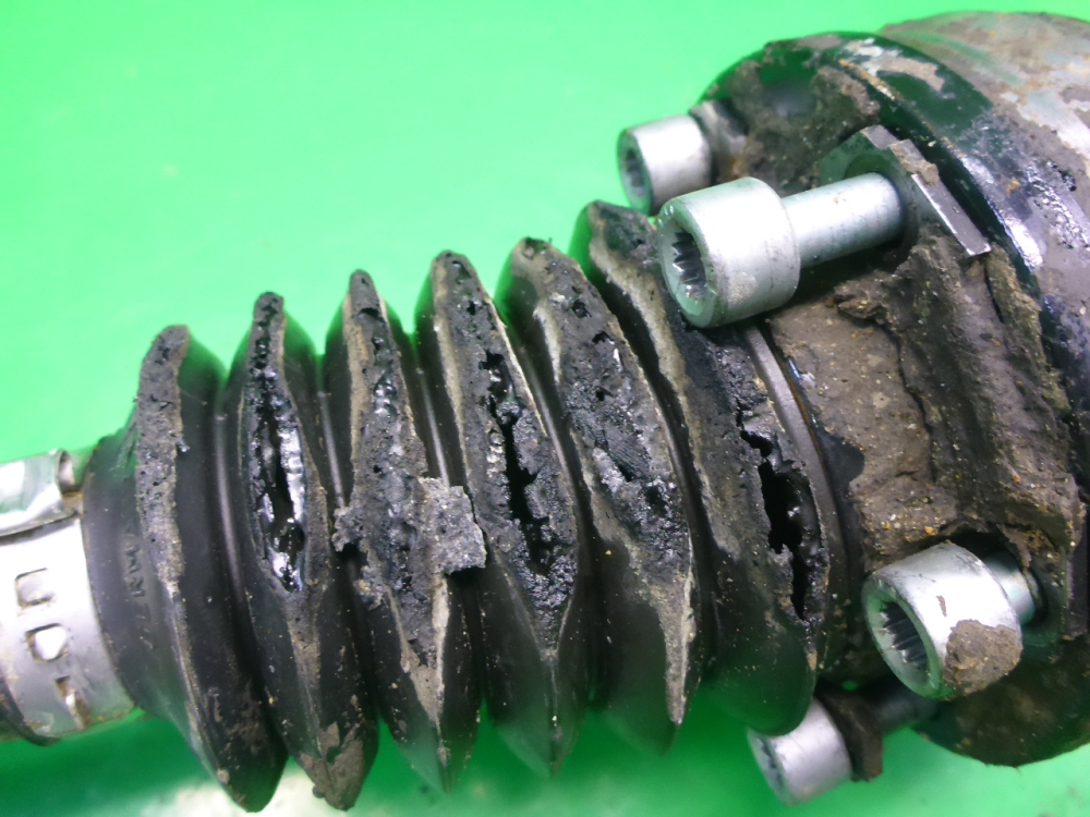 Полуось передняя левая