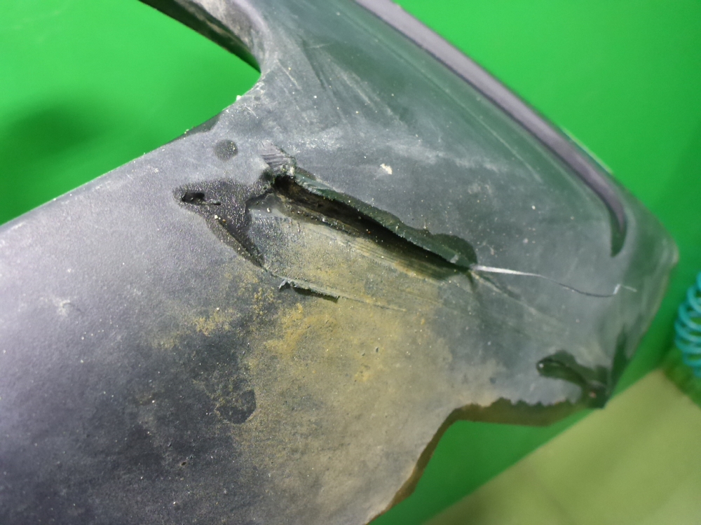 Бампер задний