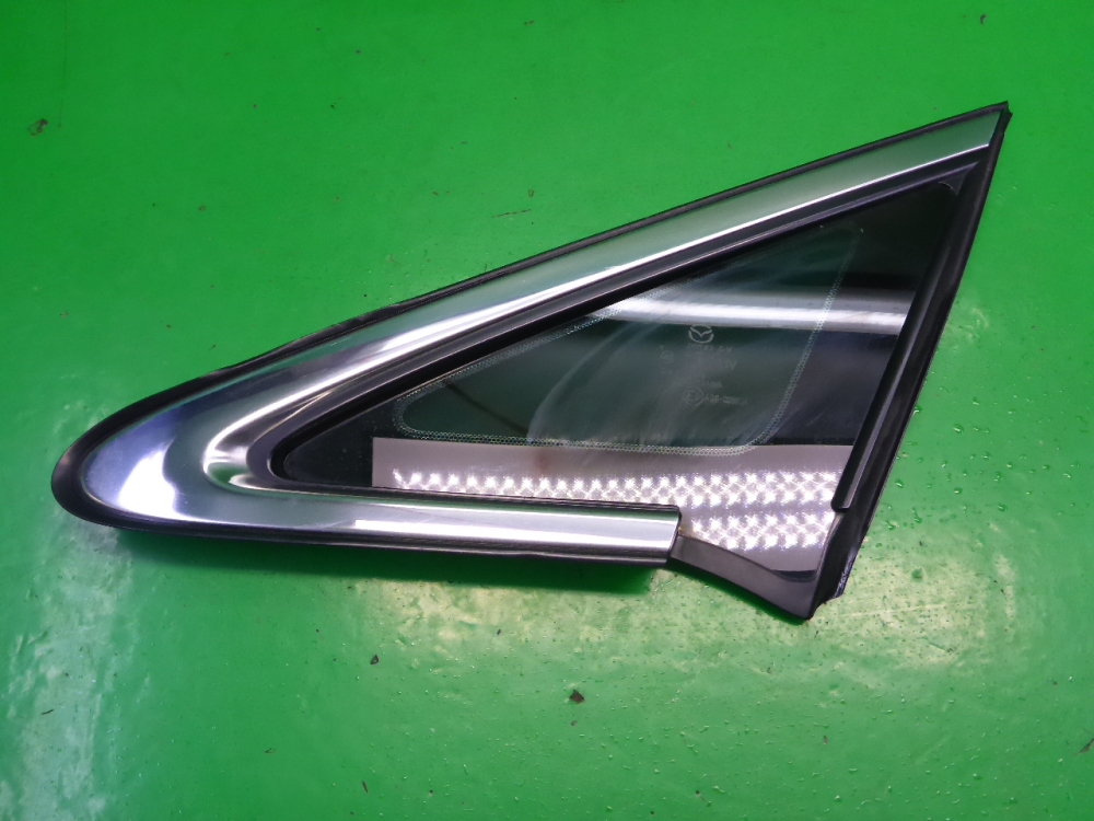 Стекло кузовное глухое левое