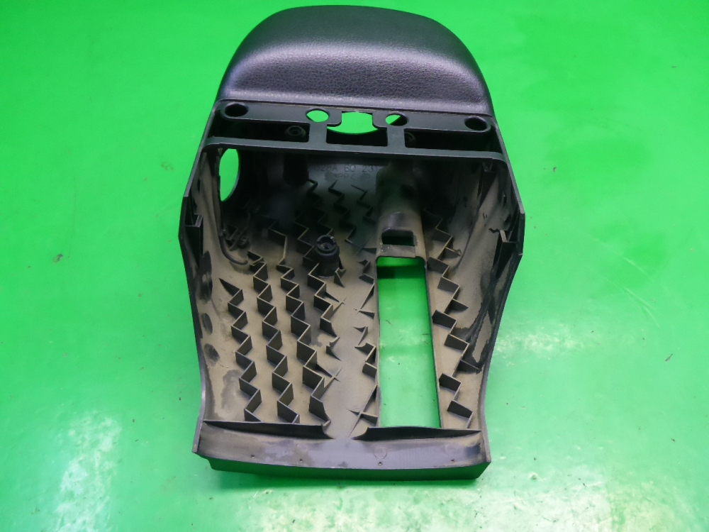 Кожух рулевой колонки