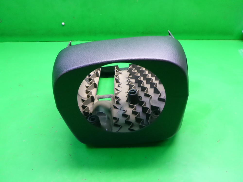 Кожух рулевой колонки