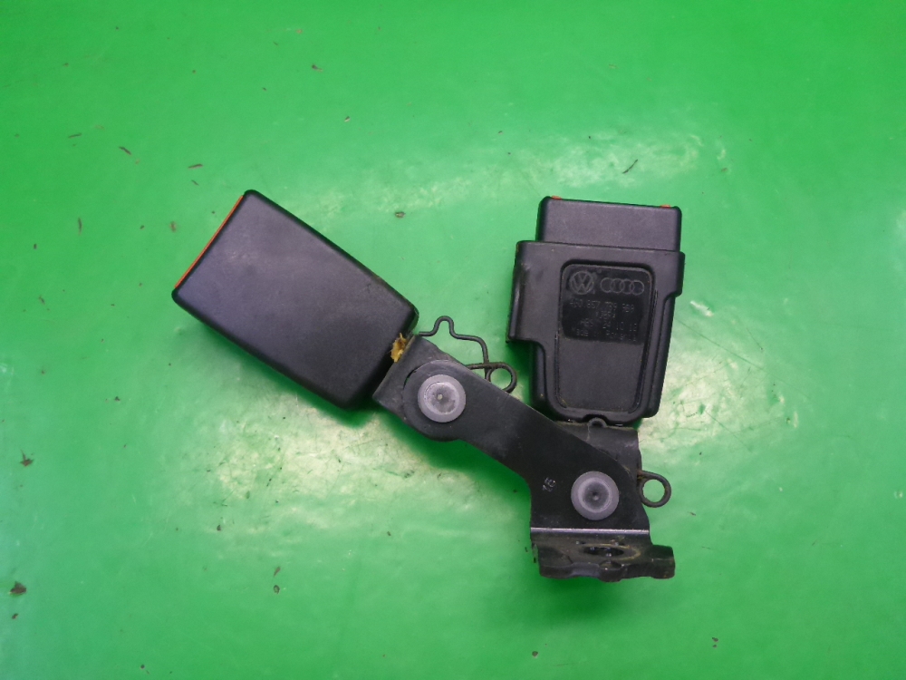 Ответная часть ремня безопасности