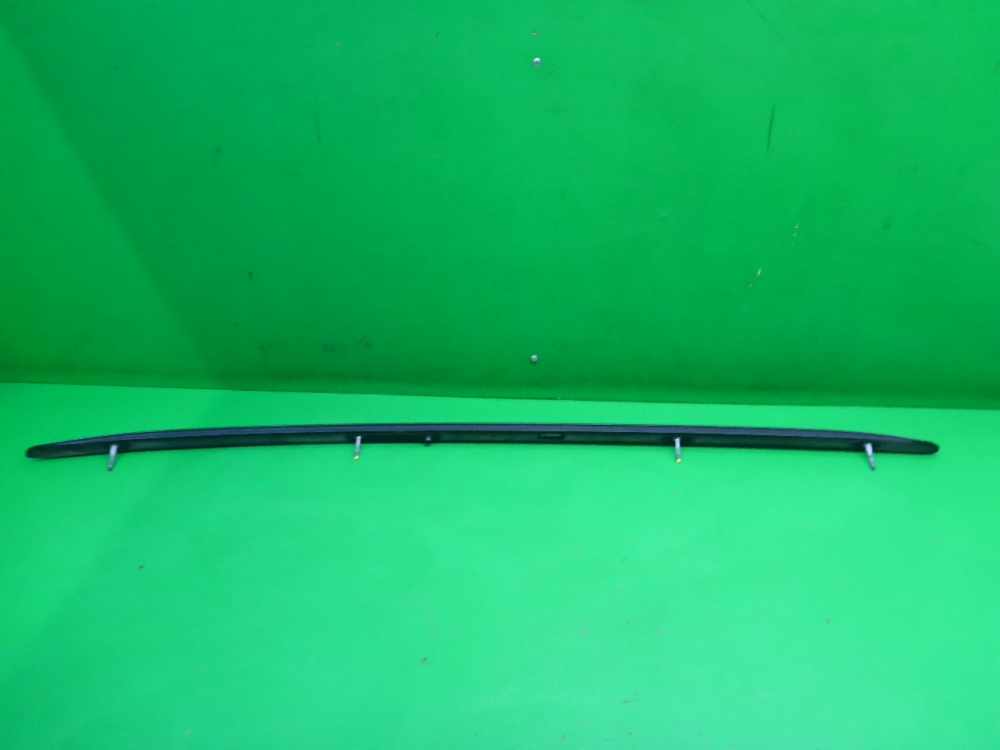 Рейлинг (релинг) левый (планка на крышу)