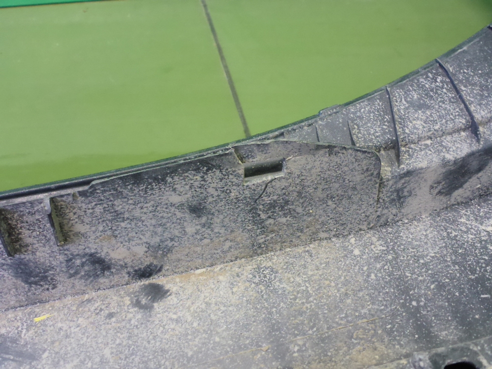 Бампер задний