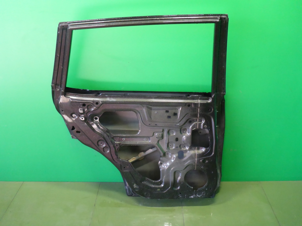 Дверь задняя левая