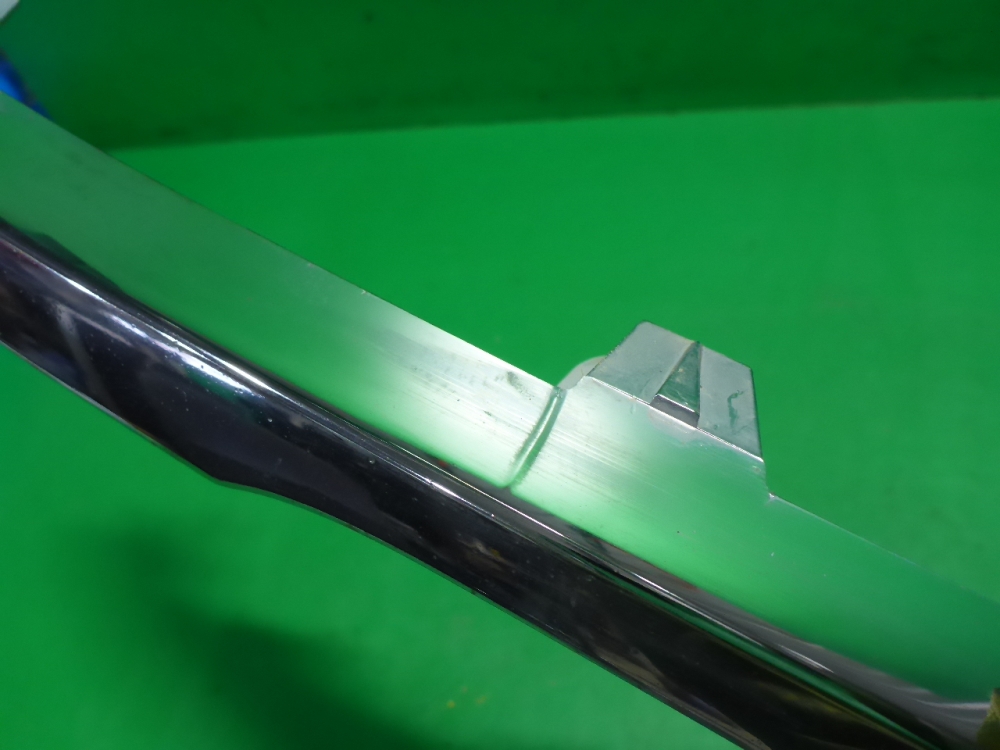 Накладка переднего бампера центральная