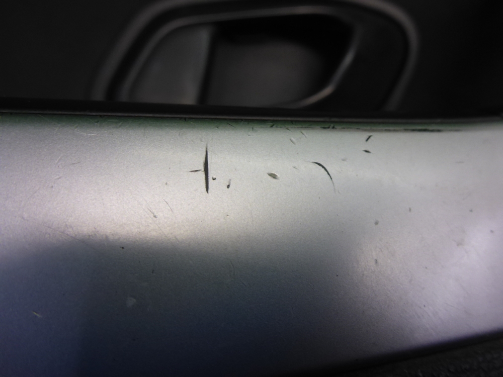 Обшивка двери передней левой