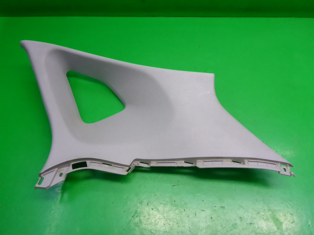 Обшивка багажника