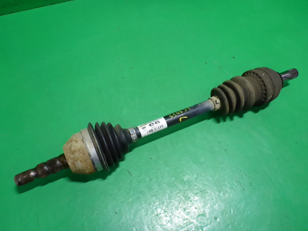 Полуось передняя левая