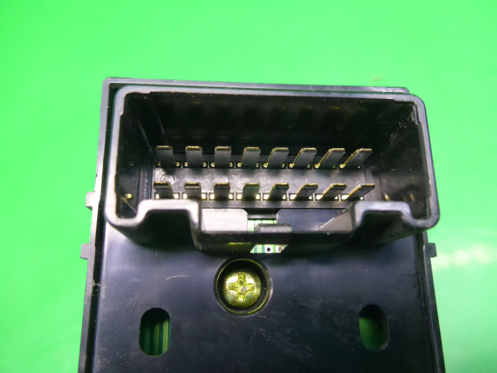 Блок управления стеклоподъемниками