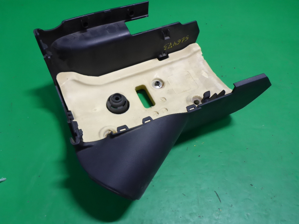 Кожух рулевой колонки