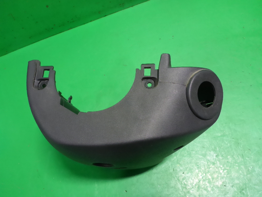 Кожух рулевой колонки