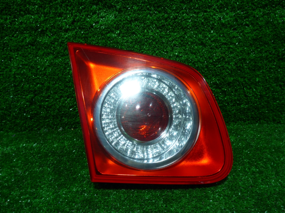 Фонарь задний внутренний левый