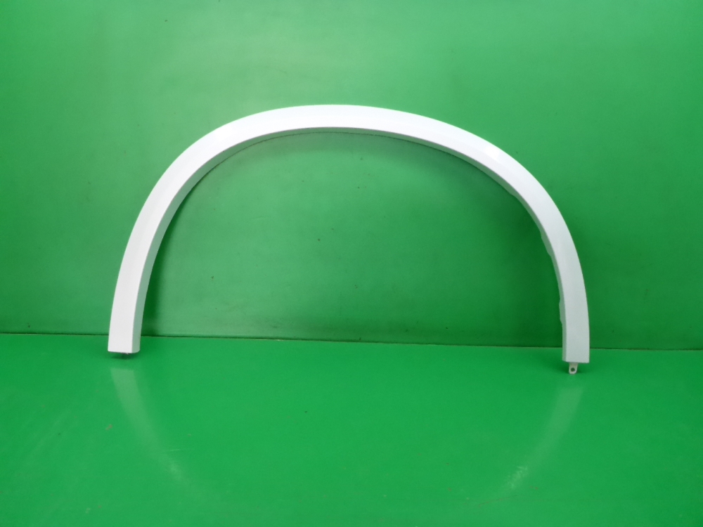 Накладка переднего крыла правого