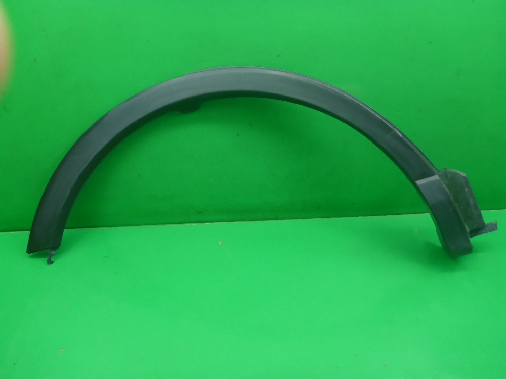 Накладка заднего крыла правого